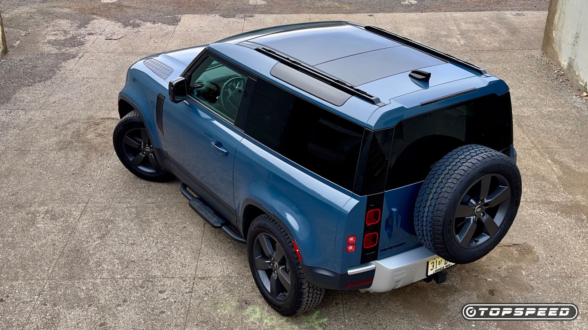 Blending Luxury and Capability: The 2025 Land Rover Defender 90