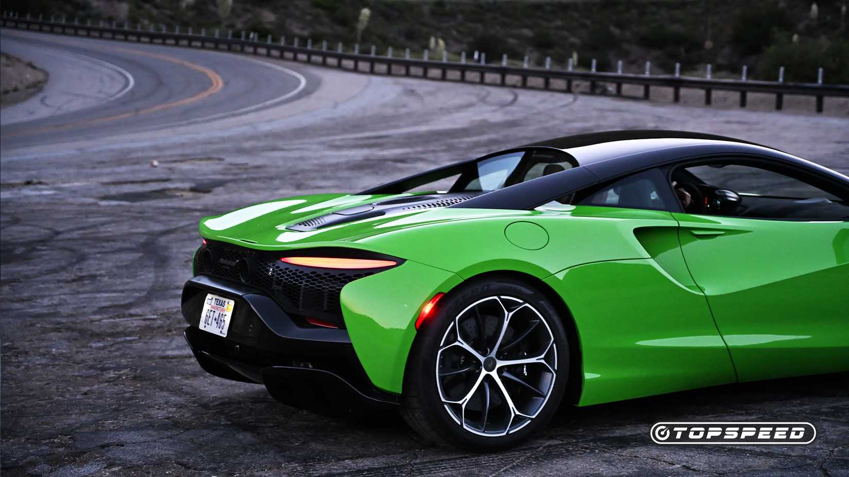 2025 green McLaren Artura detail