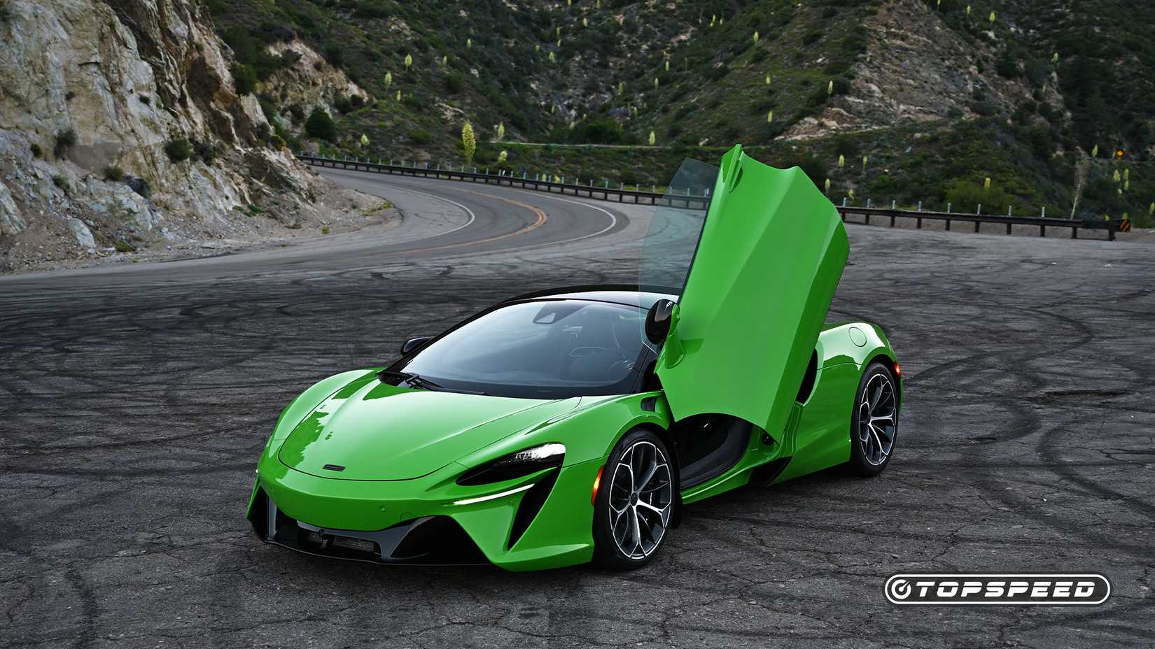 2025 green McLaren Artura front 3/4 