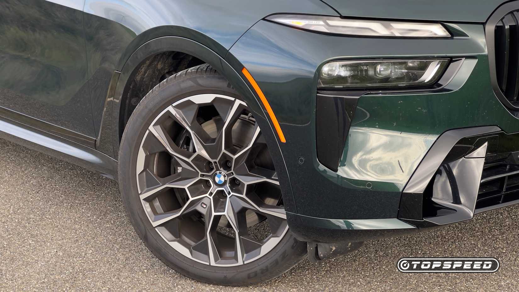 2025 BMW X7 M60i Exterior Wheel Detail