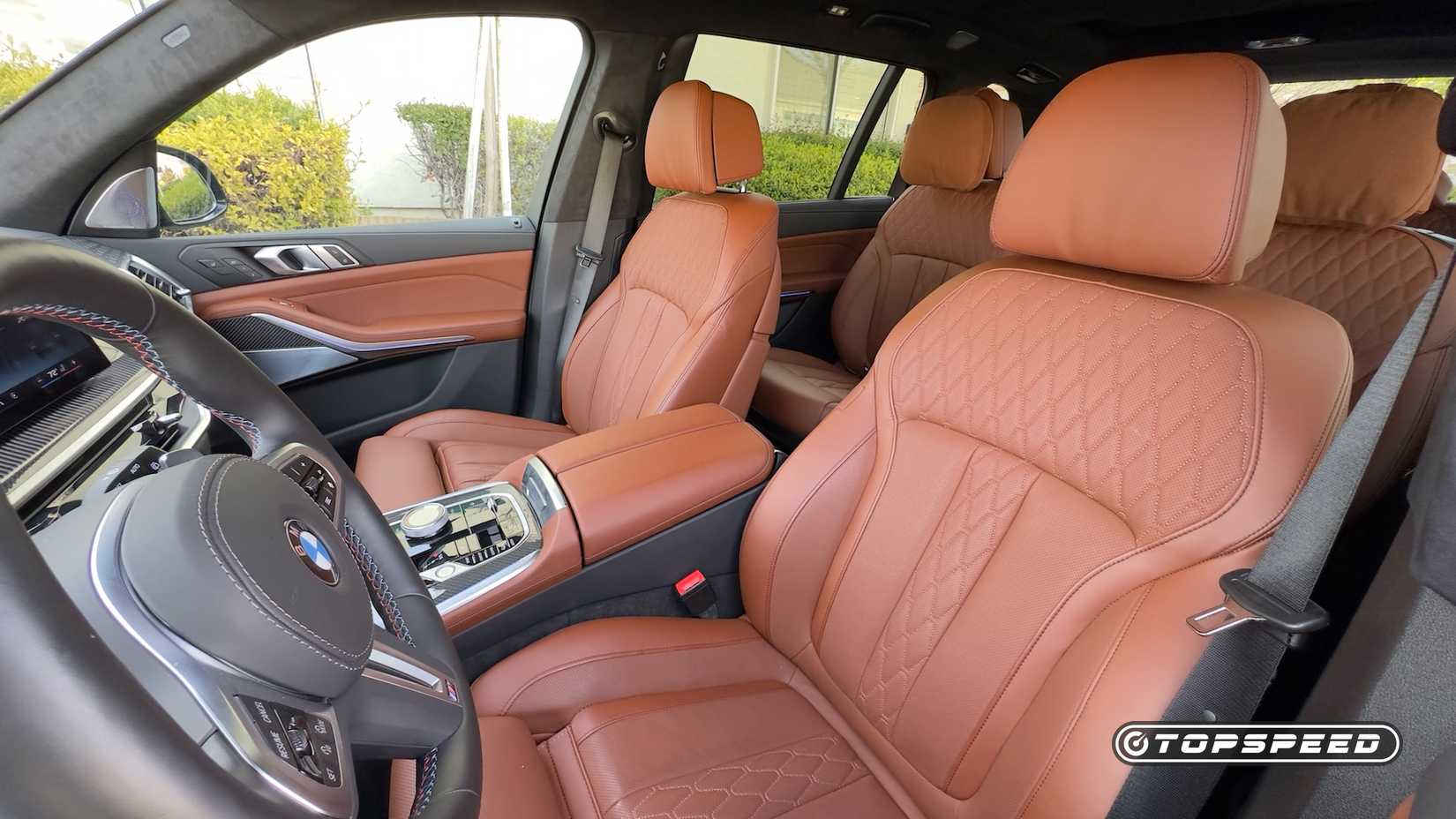 2025 BMW X7 M60i Interior Front Seats