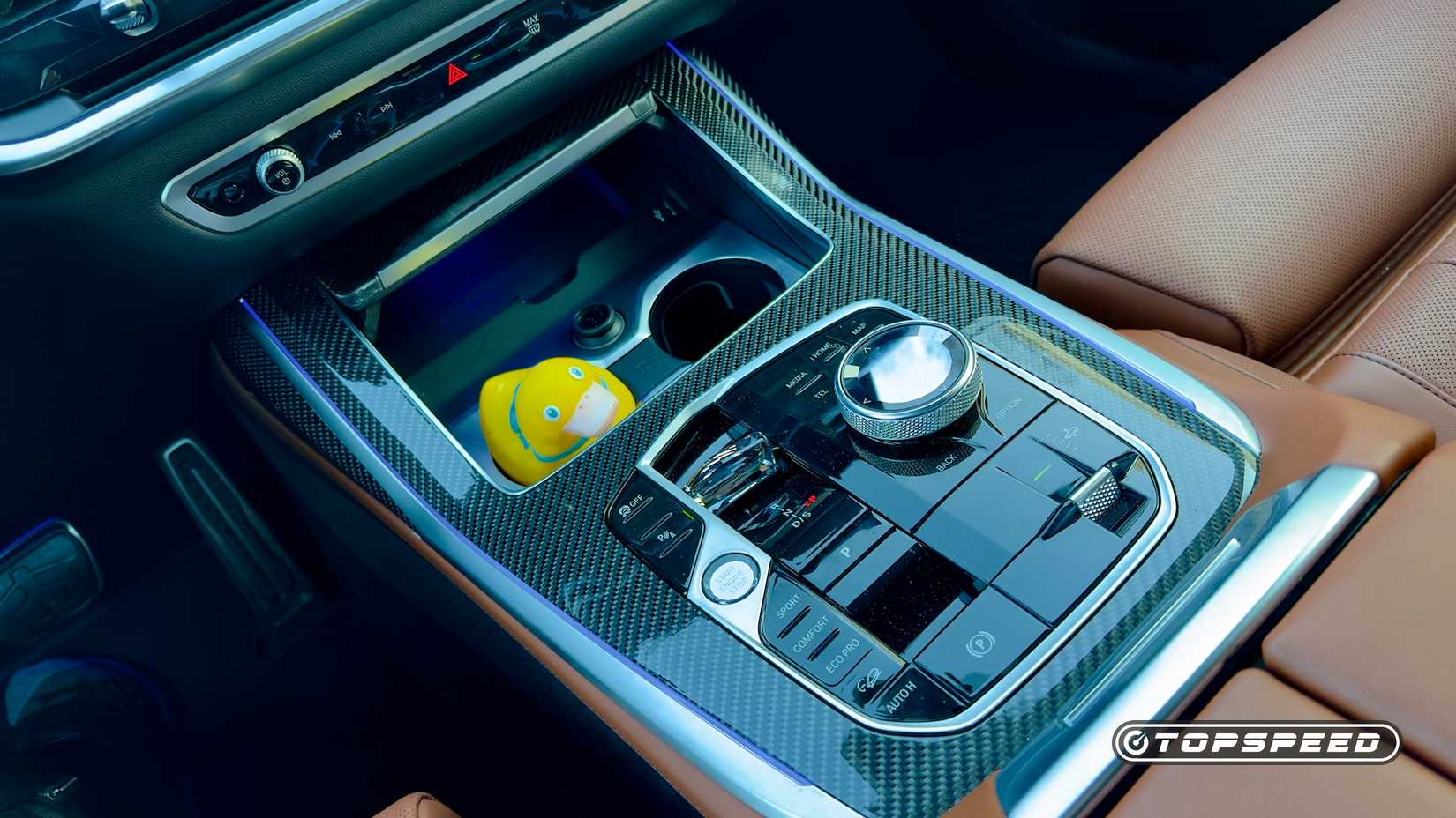 2025 BMW X7 M60i Tech Center Console