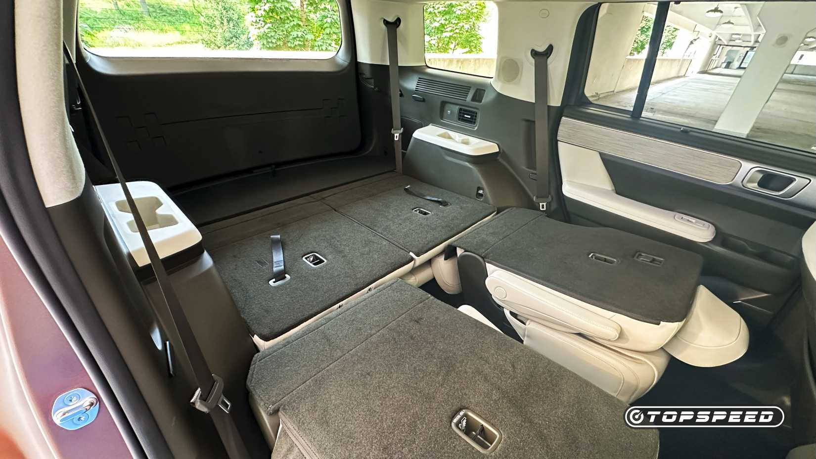 2025 Hyundai Santa Fe Hybrid -- Cargo Area 07