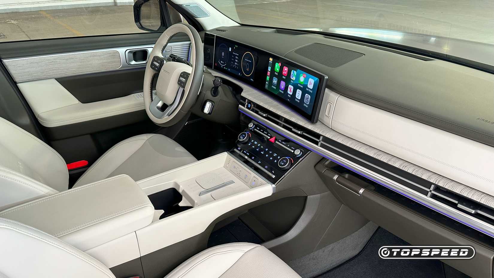 Interior shot of the 2025 Hyundai Santa Fe Hybrid showing the dash