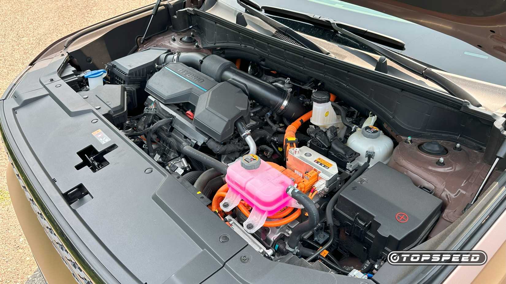 2025 Hyundai Santa Fe Hybrid -- Engine 03