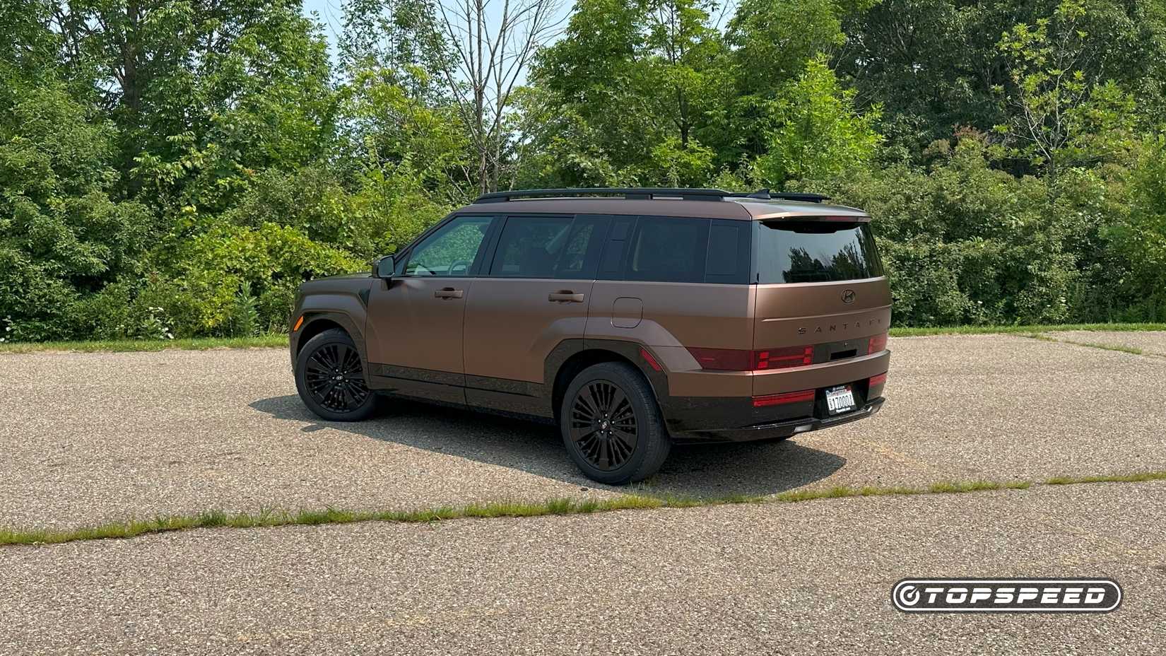 2025 Hyundai Santa Fe Hybrid -- Rear Three-Quarter 02