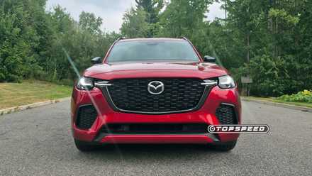 A front profile shot of the 2025 Mazda CX-70 TopSpeed 3