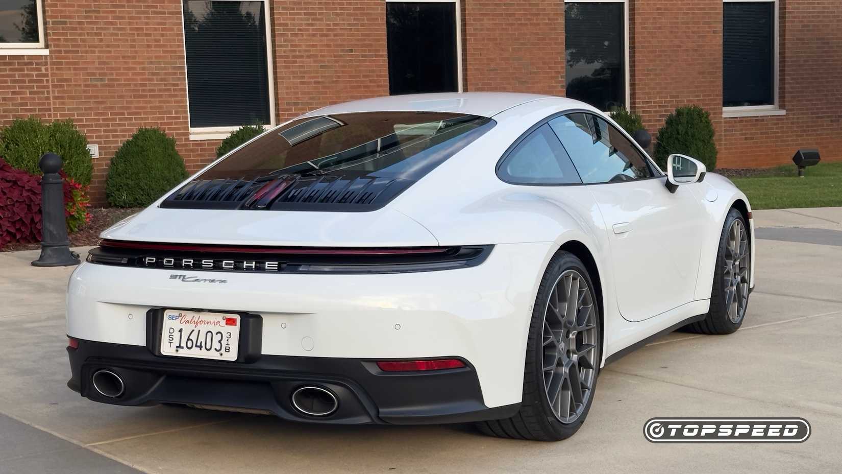 2025 Porsche 911 Carrera Exterior Rear 3.25 Right