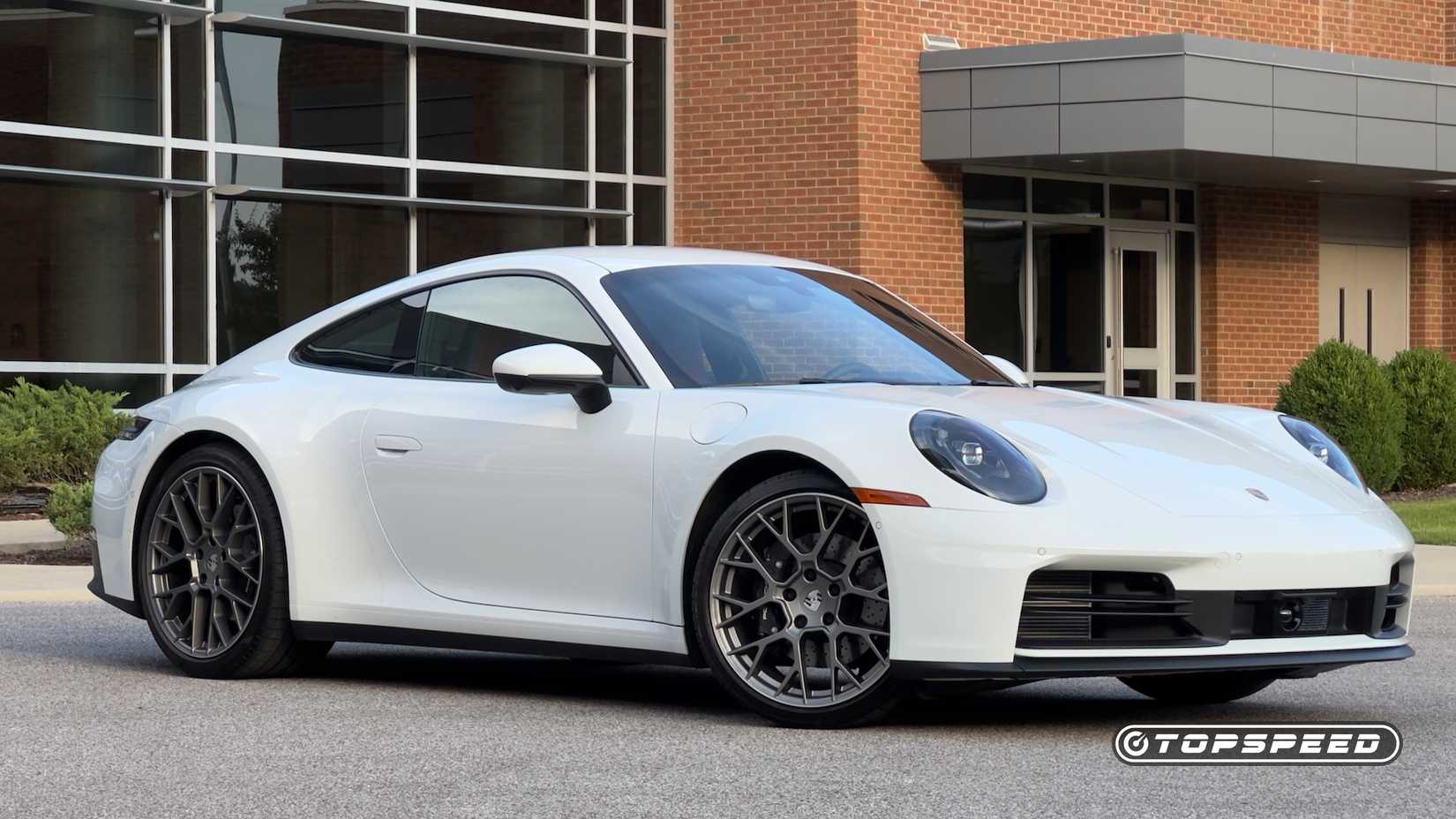2025 Porsche 911 Carrera Exterior Direito Perfil estacionado