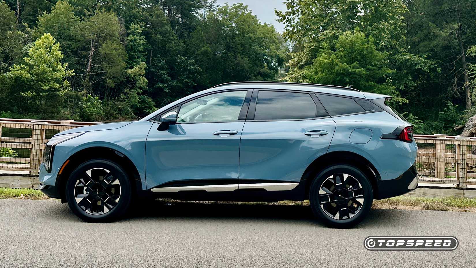 2026 Kia Sportage Hybrid profile