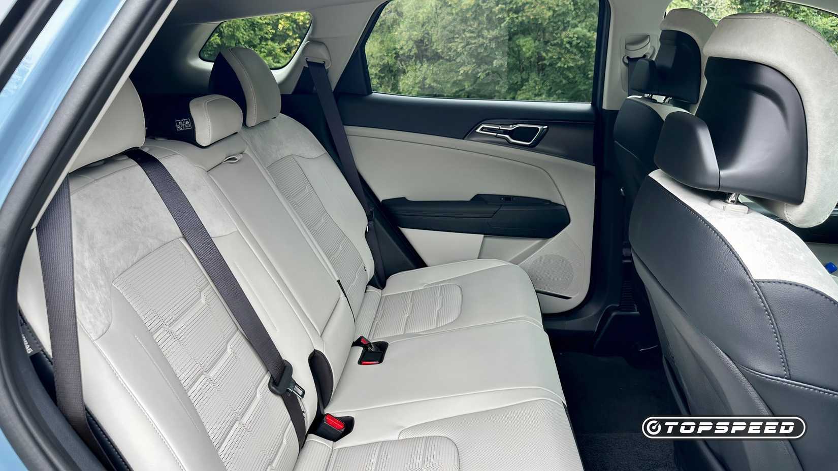 2026 Kia Sportage Hybrid rear seats