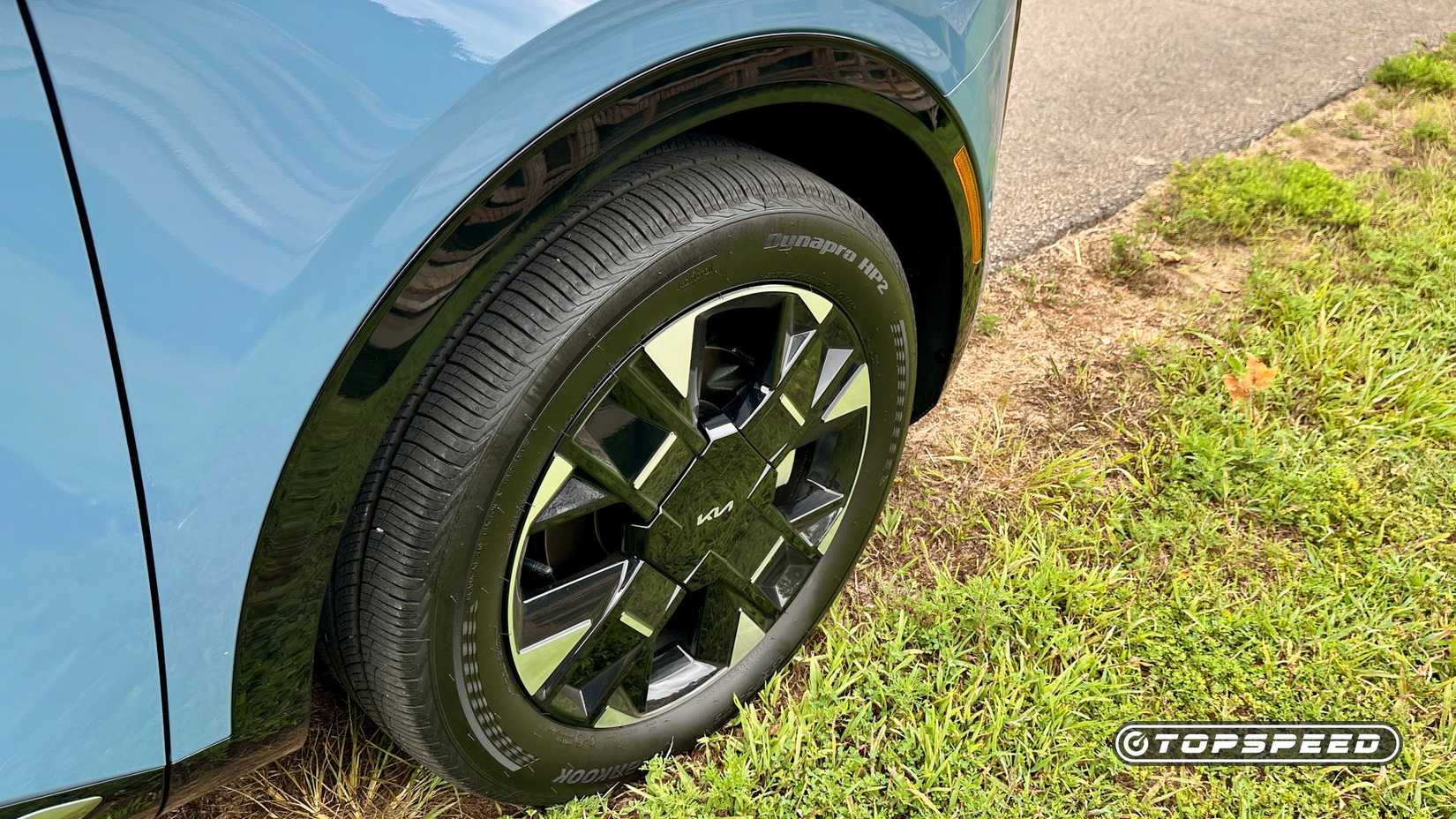 2026 Kia Sportage Hybrid wheel