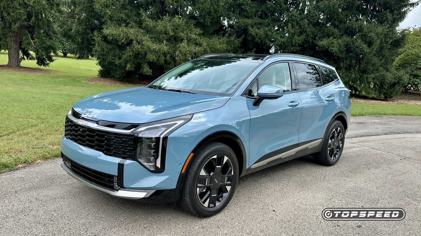 2026 Kia Sportage Hybrid front quarter