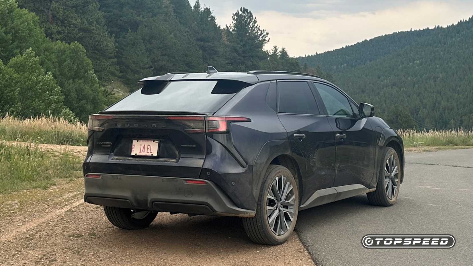 2026 Subaru Solterra quarto traseiro