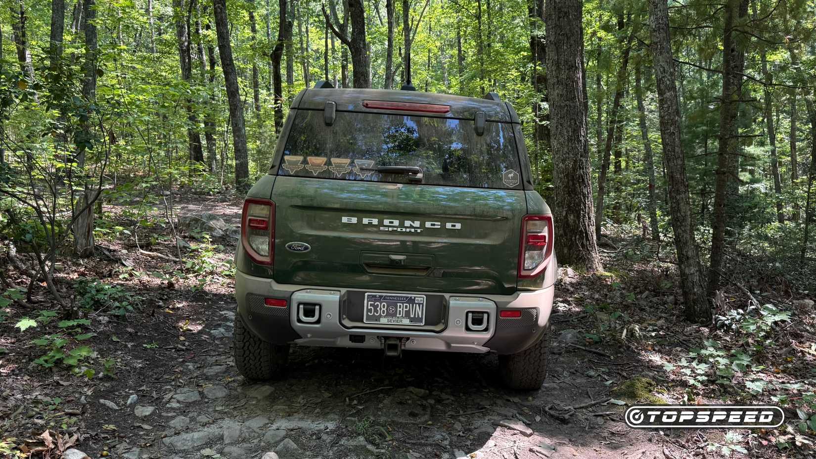 2025 Ford Bronco Sport Badlands with Sasquatch Package rear image in green