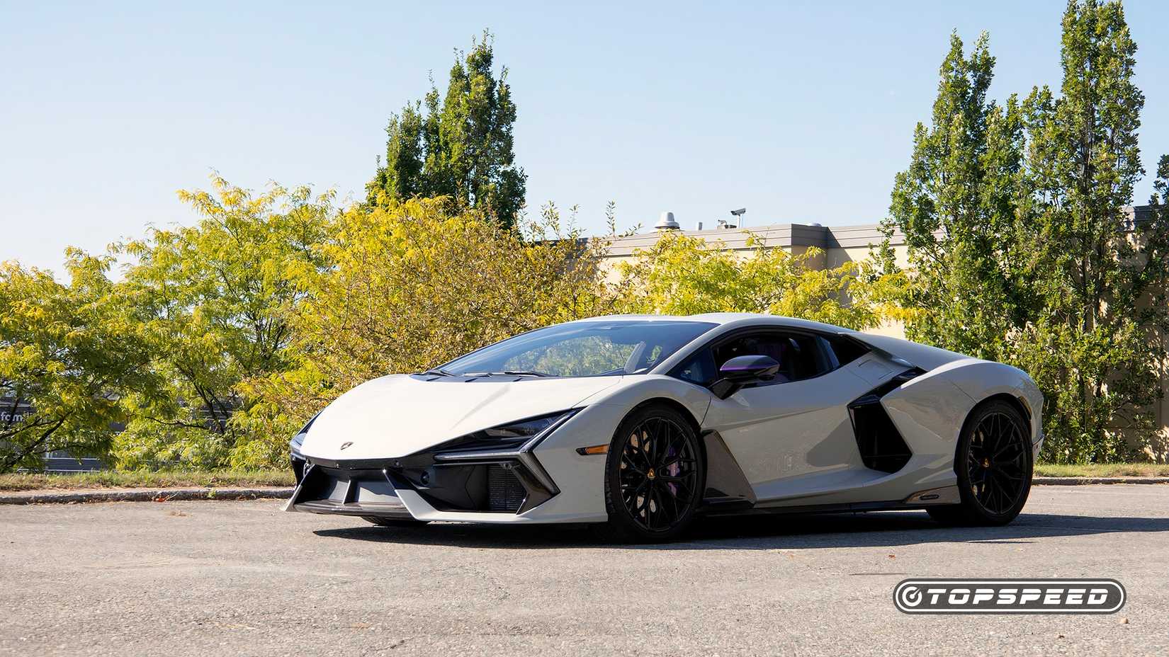 2025 Lamborghini Revuelto Frente Lateral