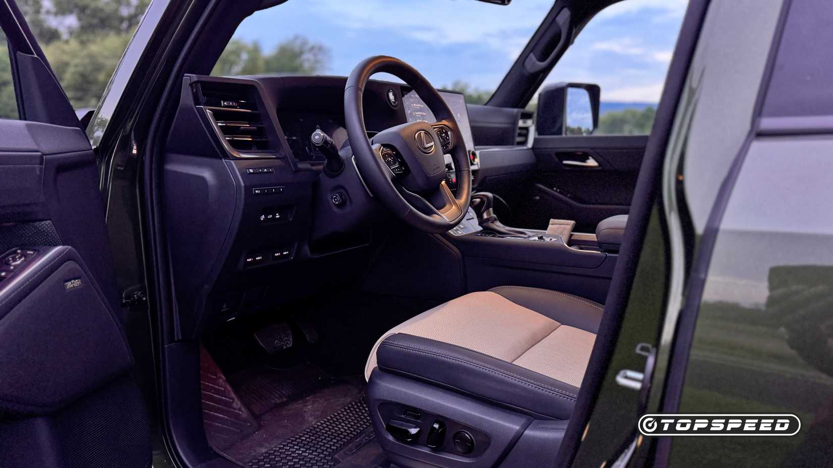 2025 Lexus GX550 16