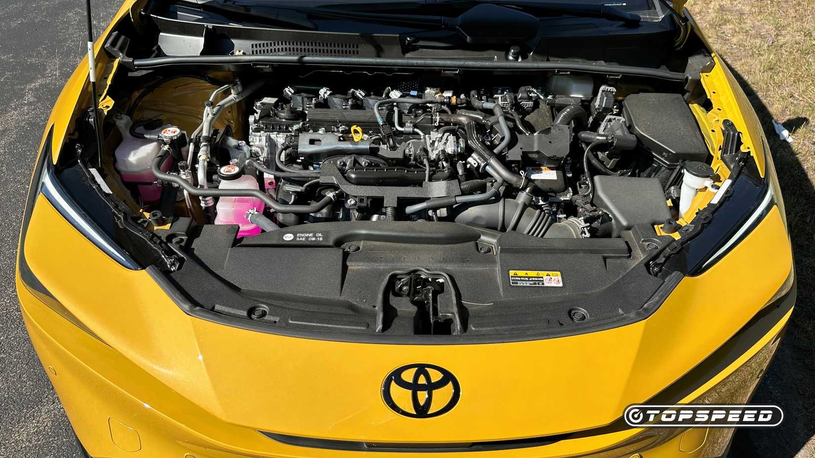 Motor Toyota Prius Nightshade 2025