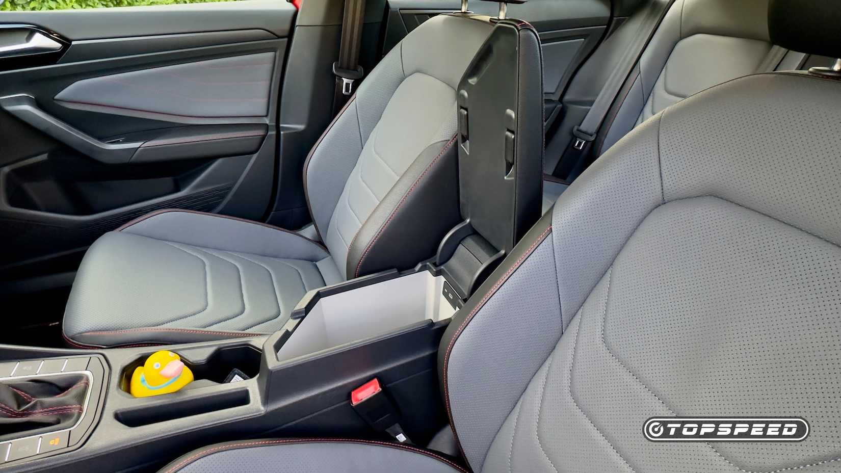 2025 Volkswagen GLI cargo center console