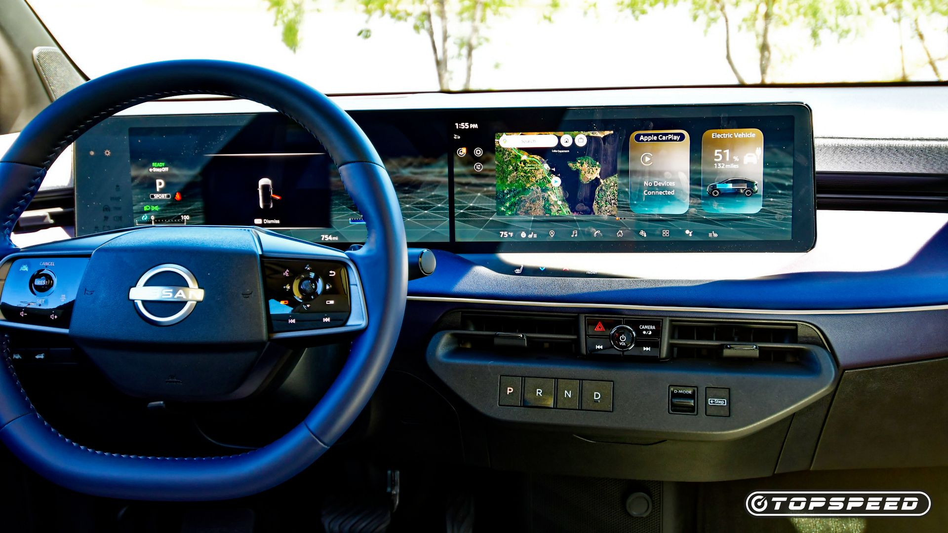 Foto do interior do Nissan Leaf 2026 mostrando o painel