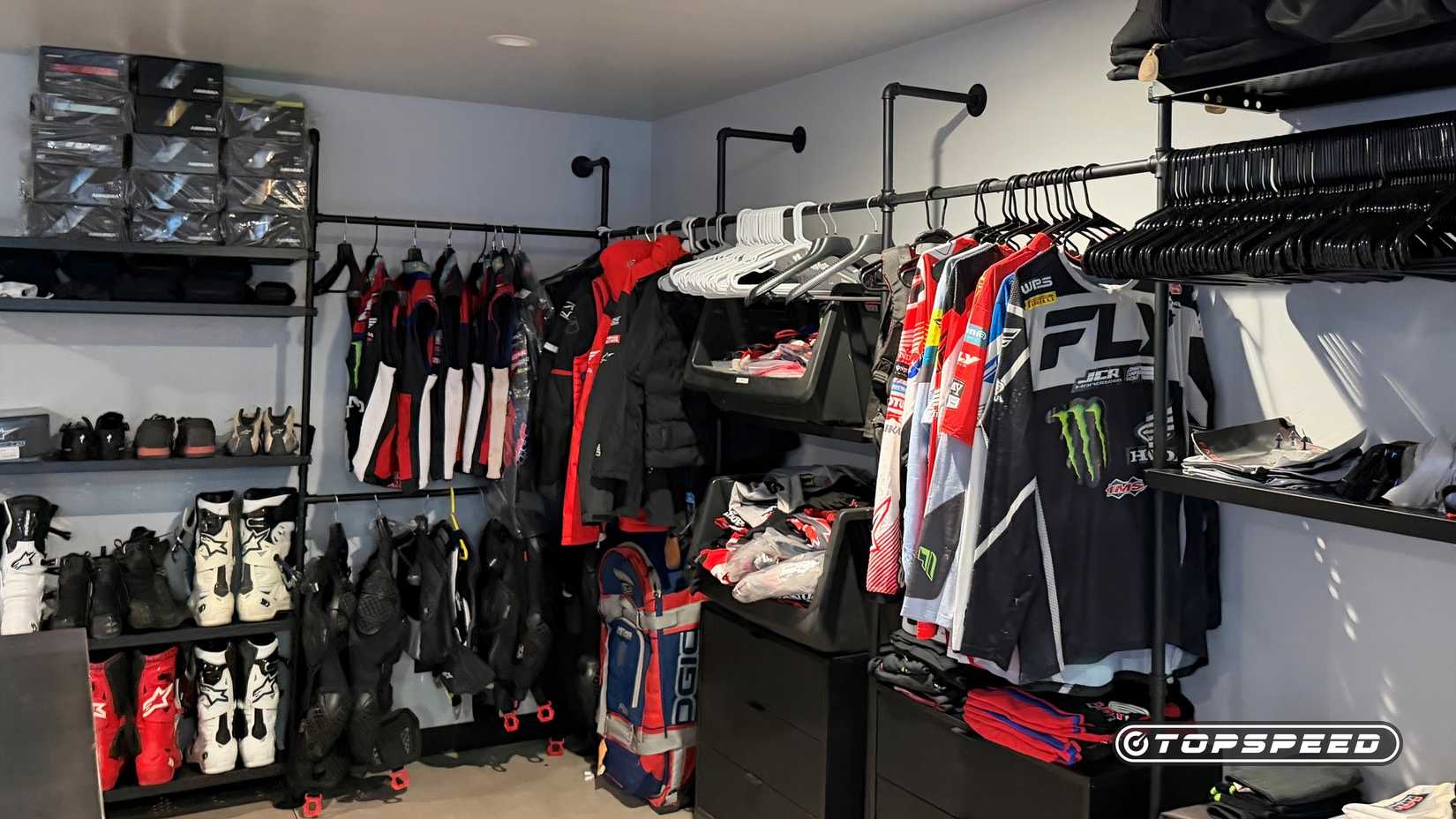 Rip and Dip Gear Room