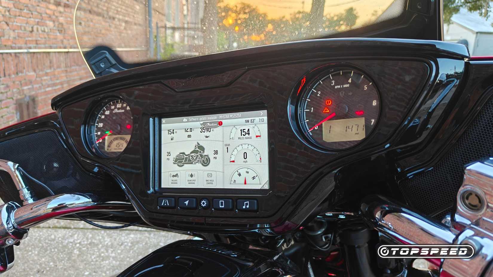  2025 Indian Chieftain powerplus display screen