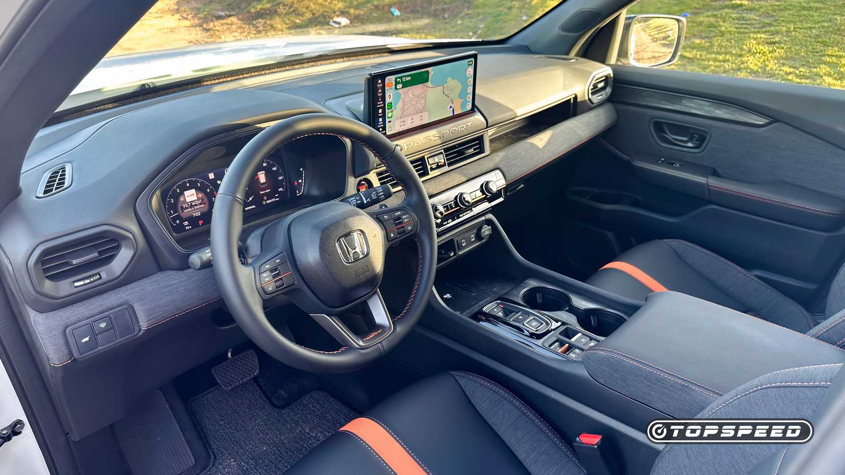 Interior do passaporte Honda 2026