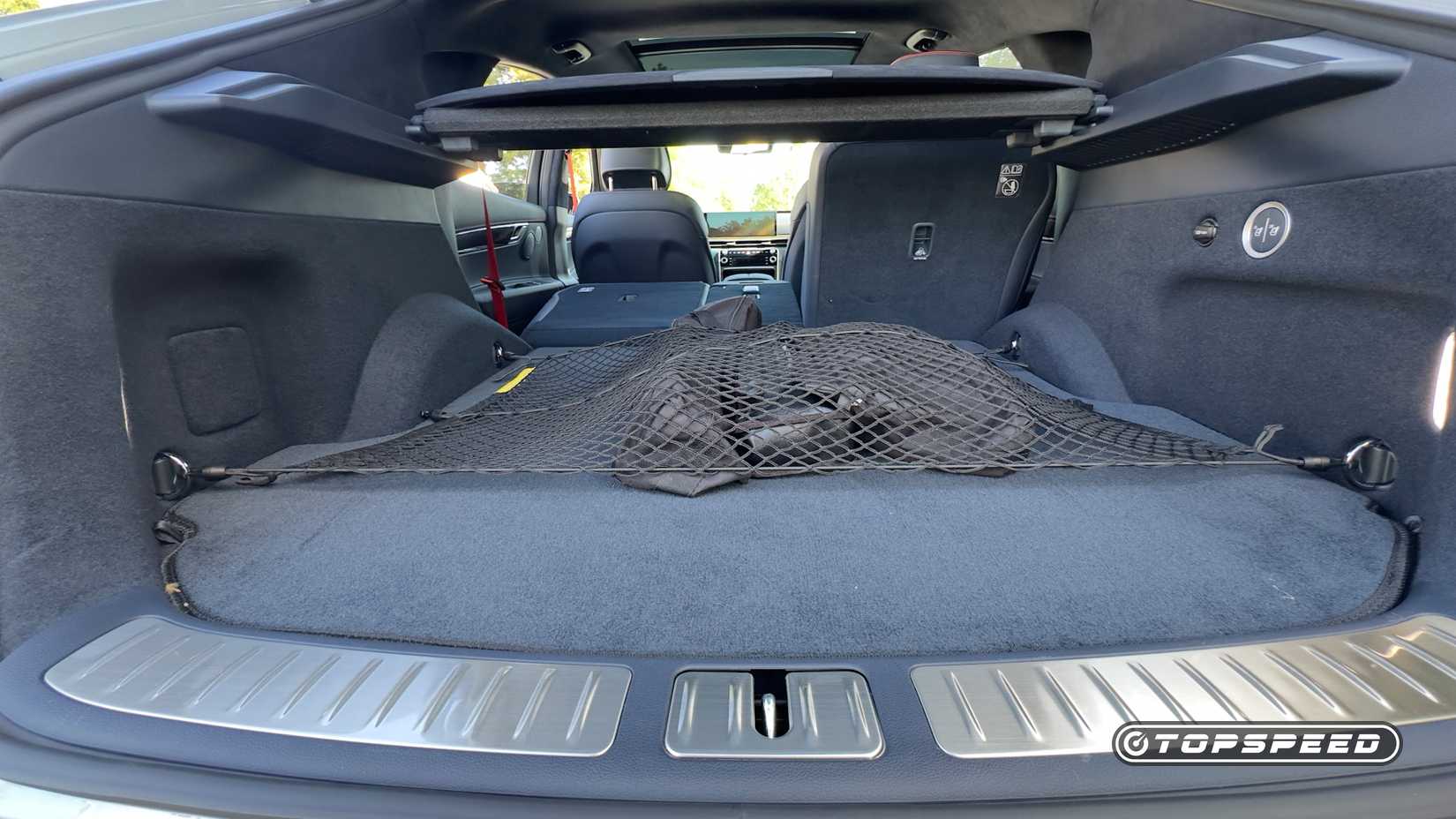 Genesis GV80 Coupe 3.5T e-SC AWD - Cargo left rear seat folded