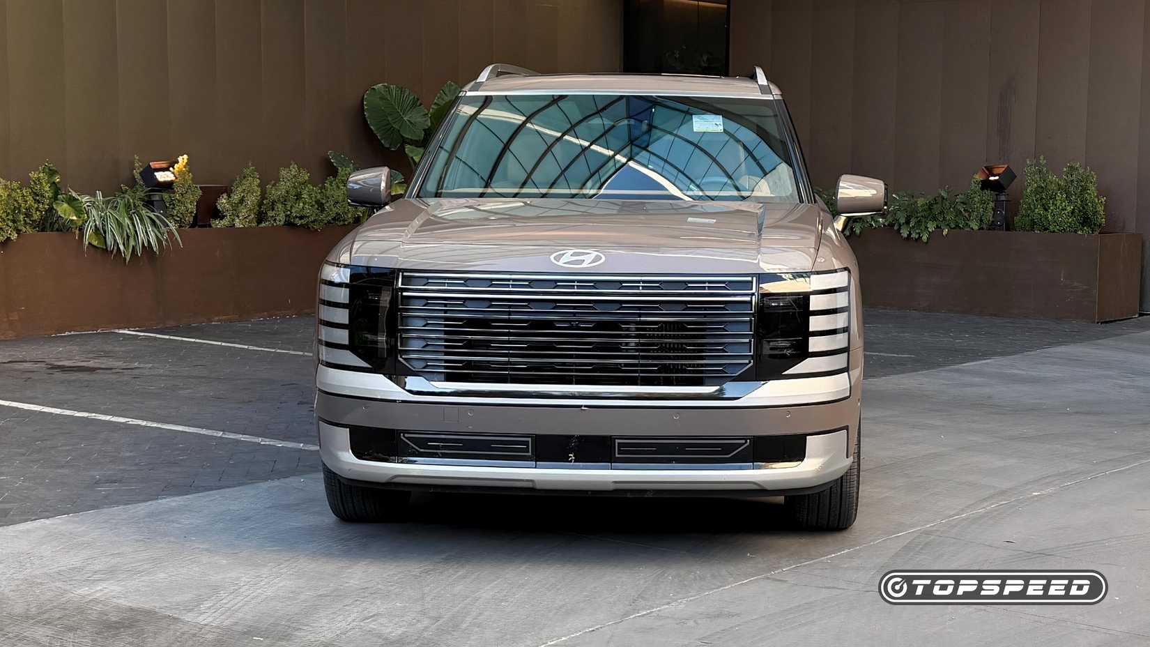 2026 Hyundai Palisade Hybrid front