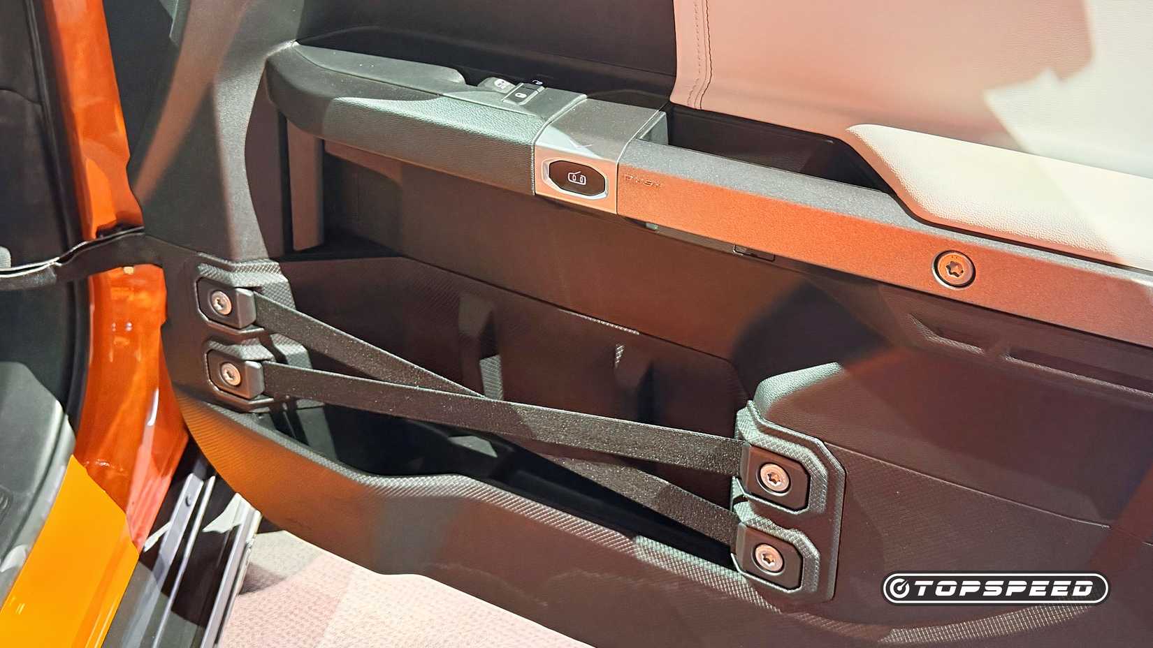 Correias de porta Jeep Recon 2026