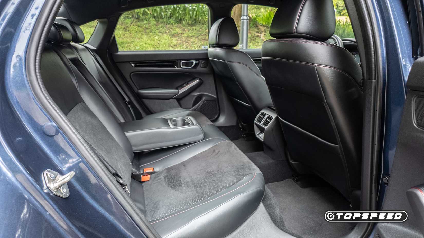 Bancos traseiros do Honda Civic Hybrid 2025 (especificações asiáticas)