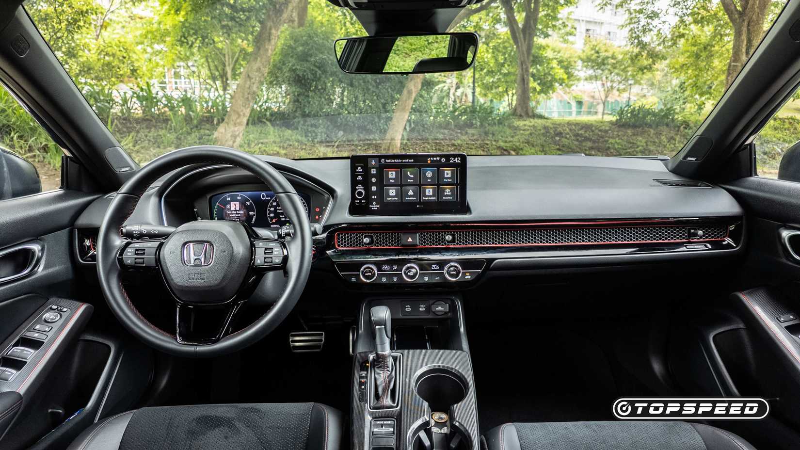 Interior do Honda Civic Hybrid 2025 (especificações asiáticas)