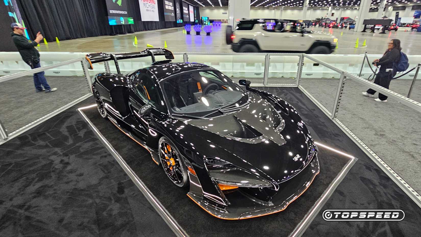 2019-mclaren-senna-2026-detautoshow-2
