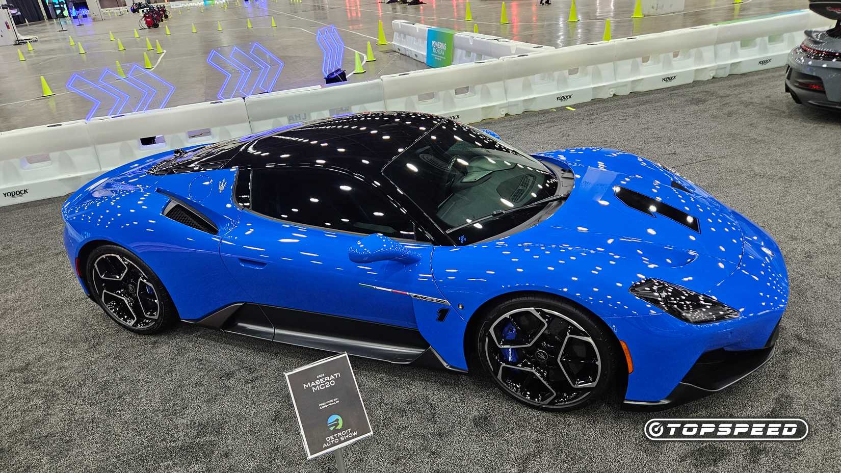 2023-maserati-mc20-at-2026-detautoshow-2