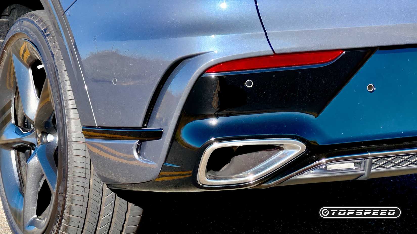 2026 Genesis GV70 3.5T Sport Prestige AWD Exterior Exhuast Detail