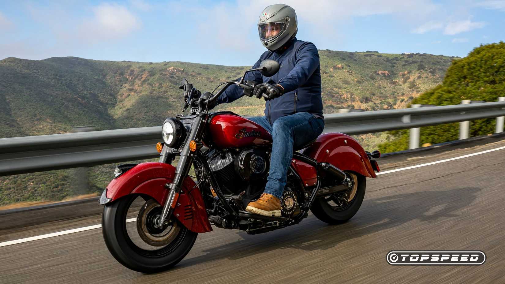 2026 Indian Chief vintage andando na estrada