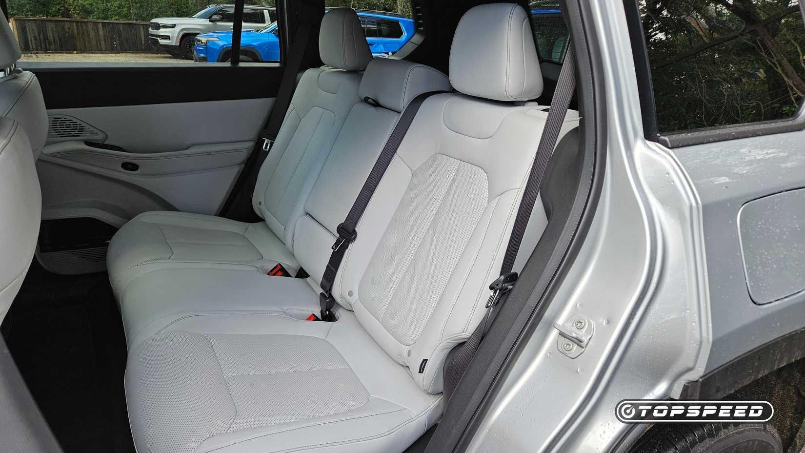 2026-jeep-cherokee-2nd-row