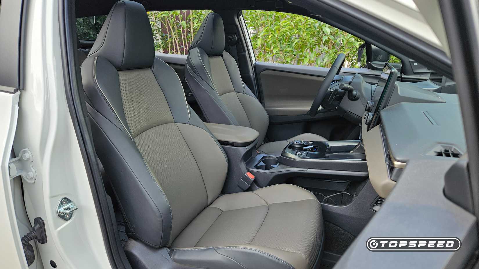 2026-toyota-bz-woodland-pass-seats