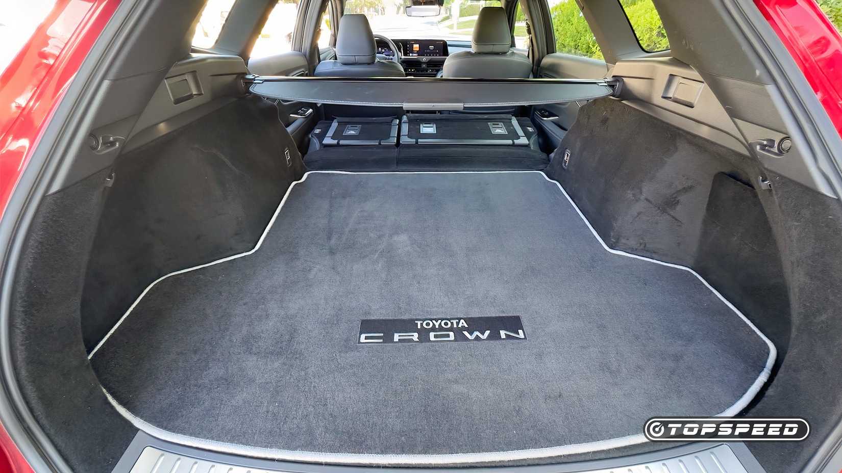 2026 Toyota Crown Signia Limited Cargo Both Rear Seats Folded