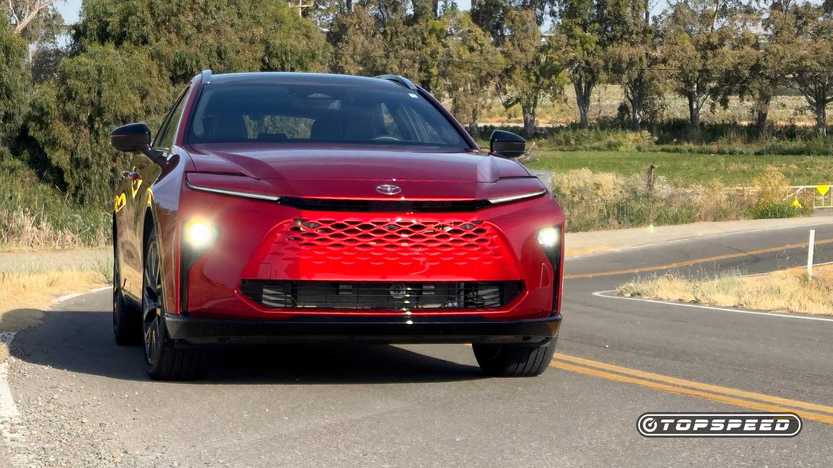 2026 Toyota Crown Signia Limited Exterior Front View On Road