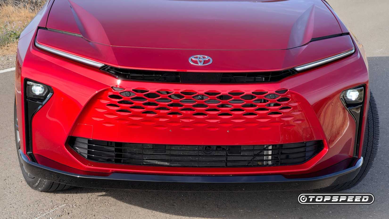 2026 Toyota Crown Signia Limited Exterior Full Front Grille and Light Detail