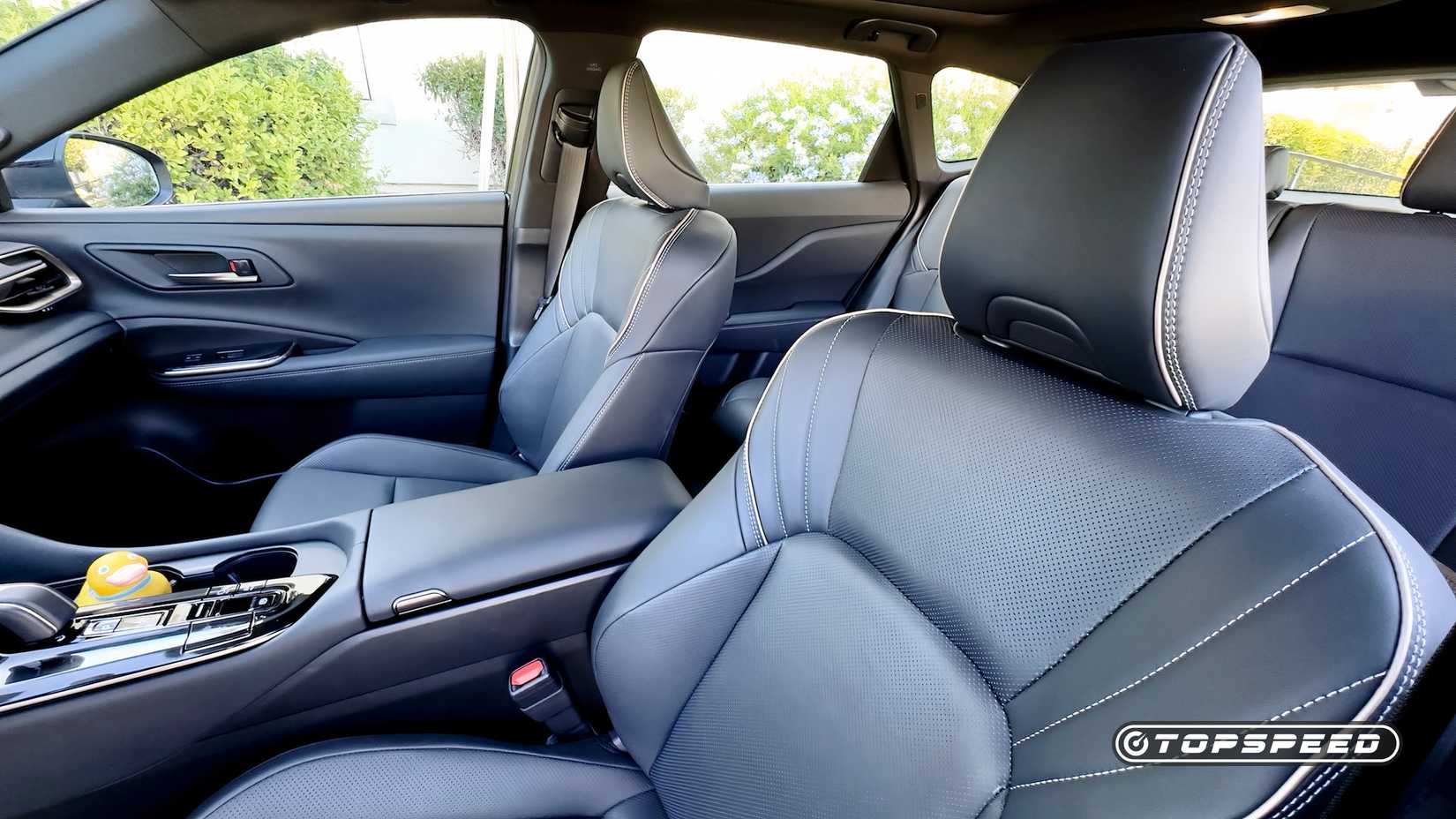 2026 Toyota Crown Signia Limited Bancos dianteiros internos