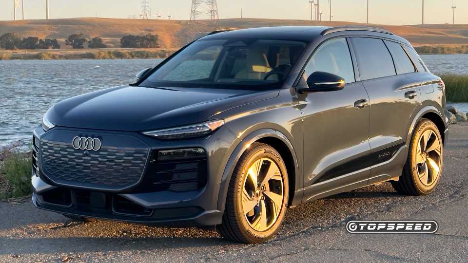 Audi Q6 e-tron quattro exterior - front profile right