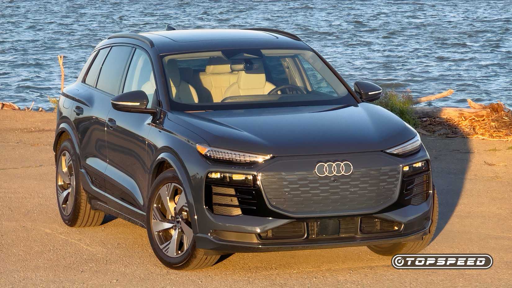 Audi Q6 e-tron quattro exterior lead image-1