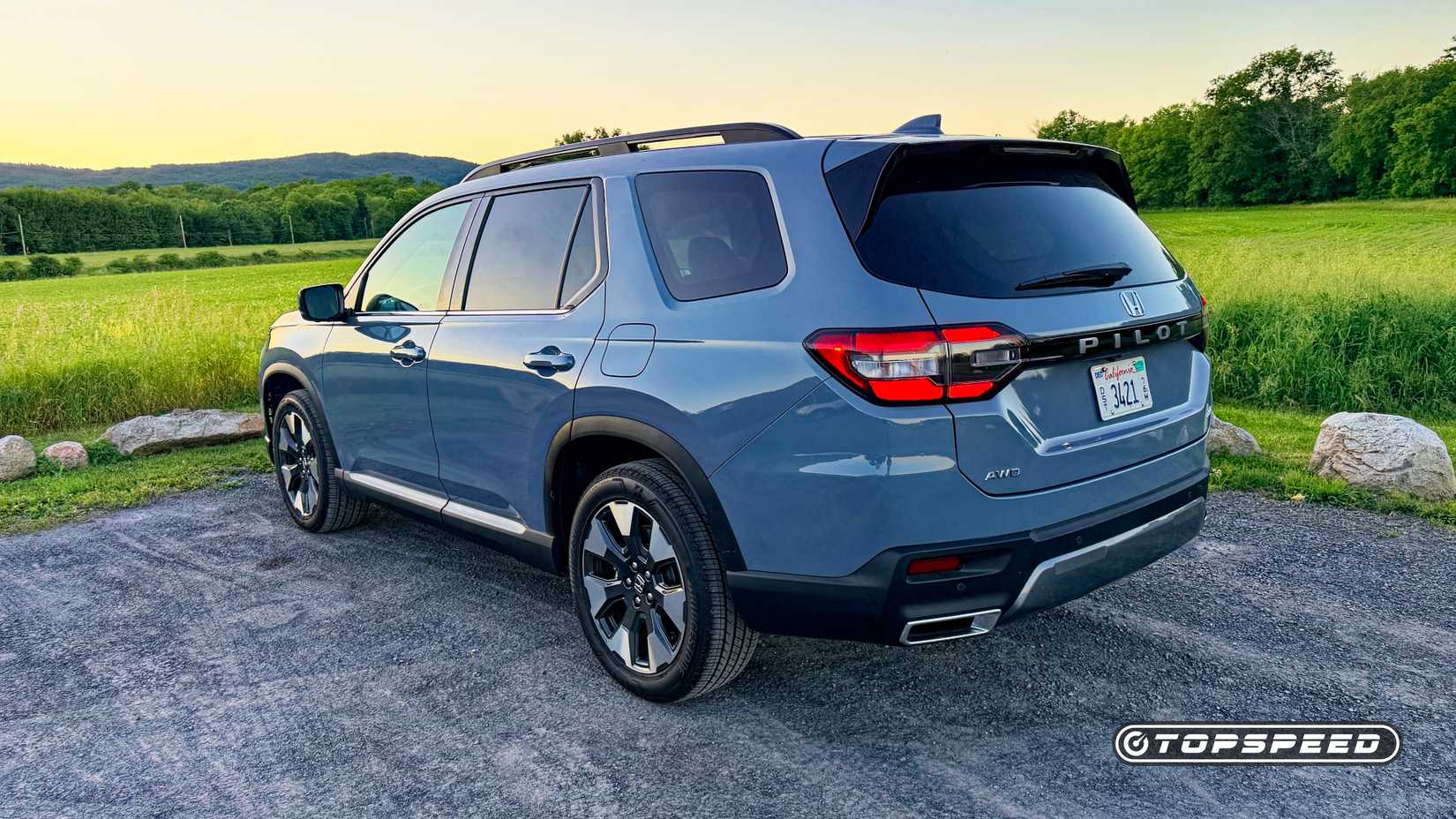 2026 Honda Pilot parked rear 3/4 shot